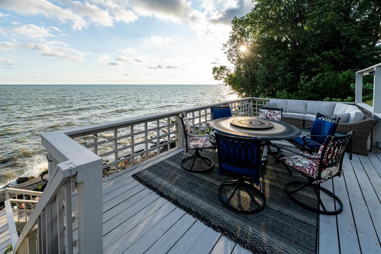 Cozy Lakefront Cottage Huron Exterior photo