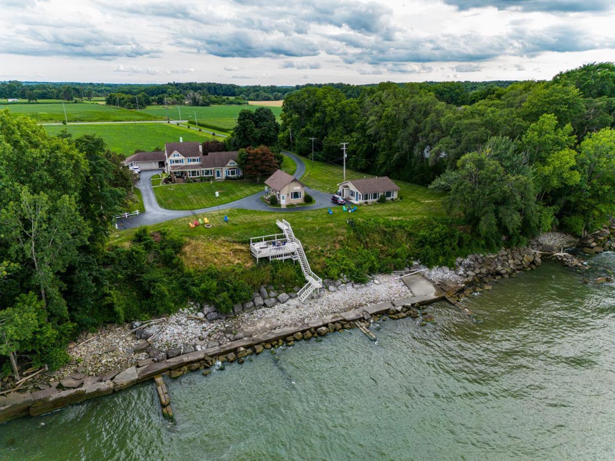 Cozy Lakefront Cottage Huron Exterior photo