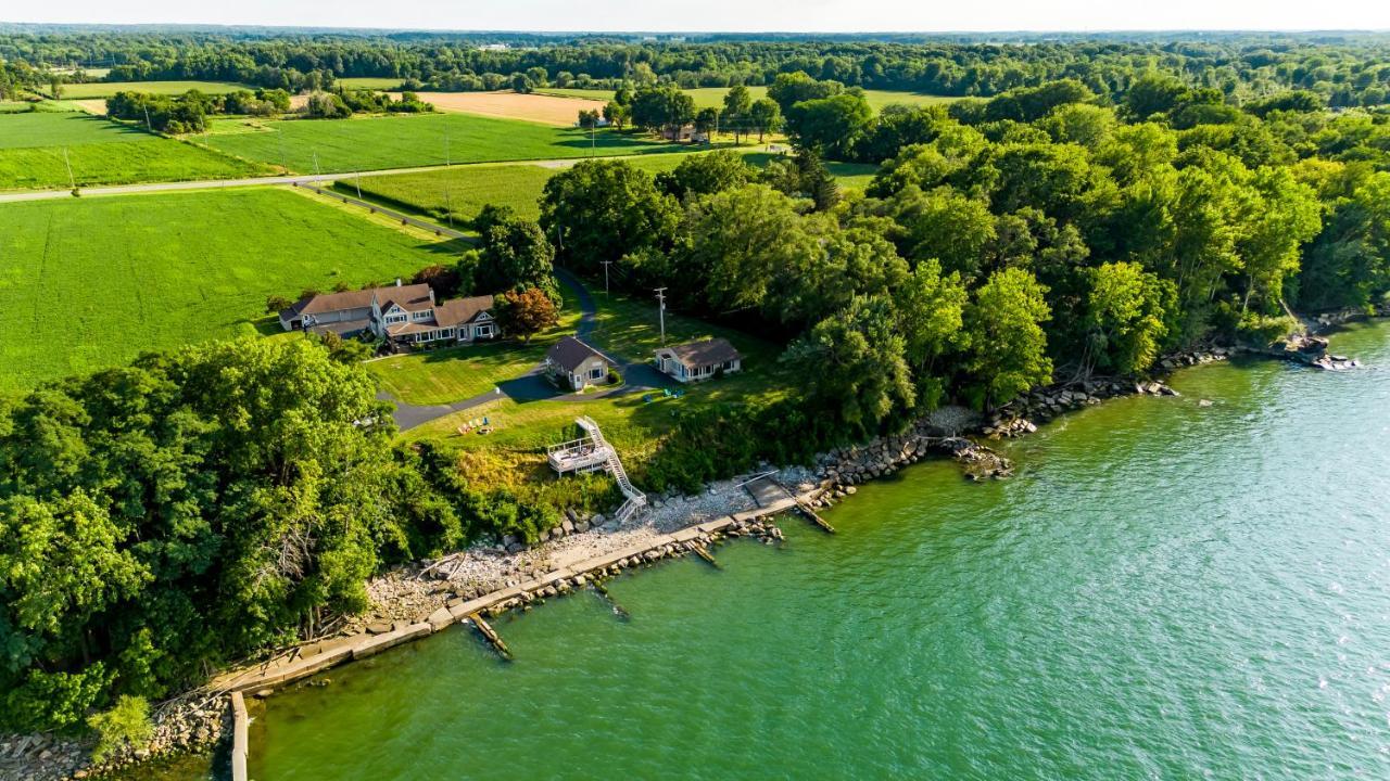 Cozy Lakefront Cottage Huron Exterior photo