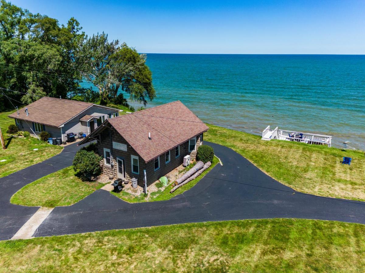 Cozy Lakefront Cottage Huron Exterior photo