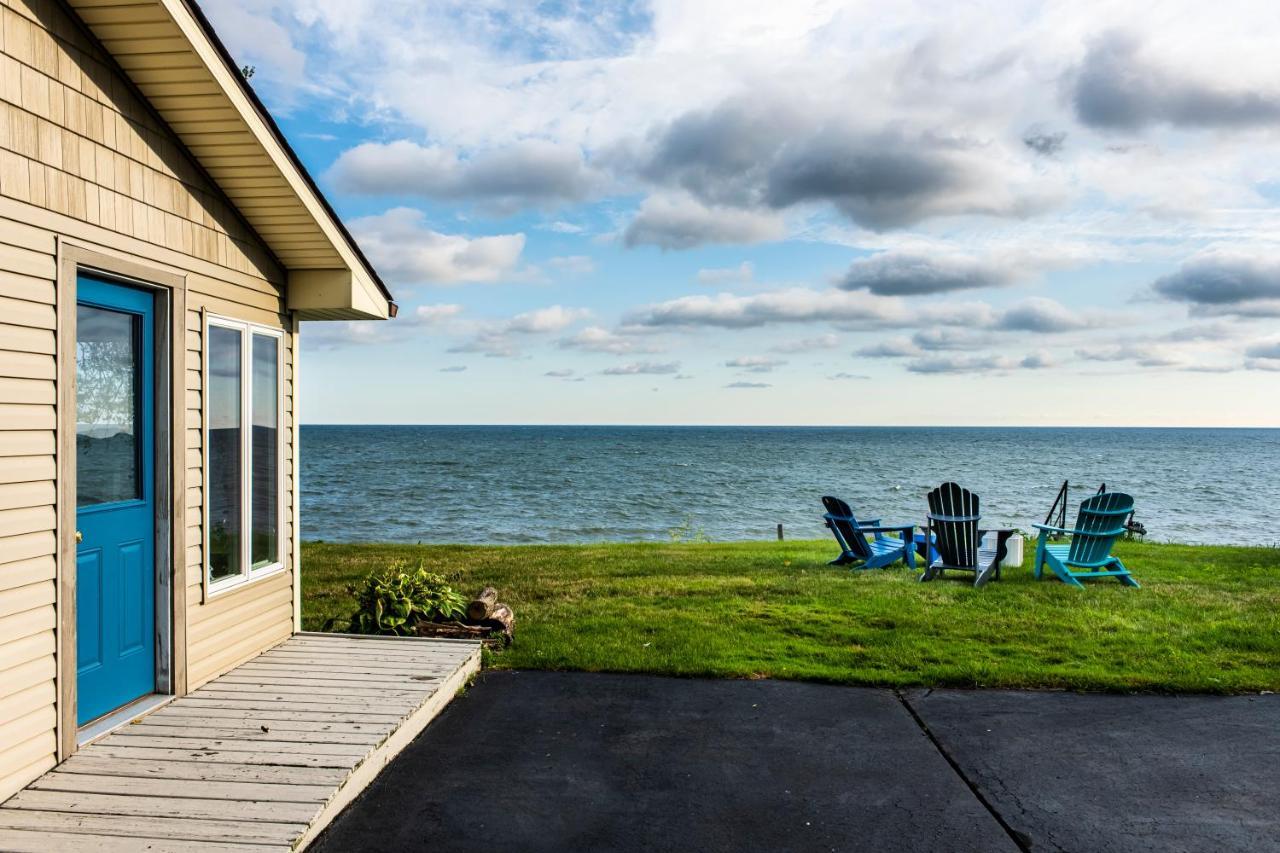 Cozy Lakefront Cottage Huron Exterior photo