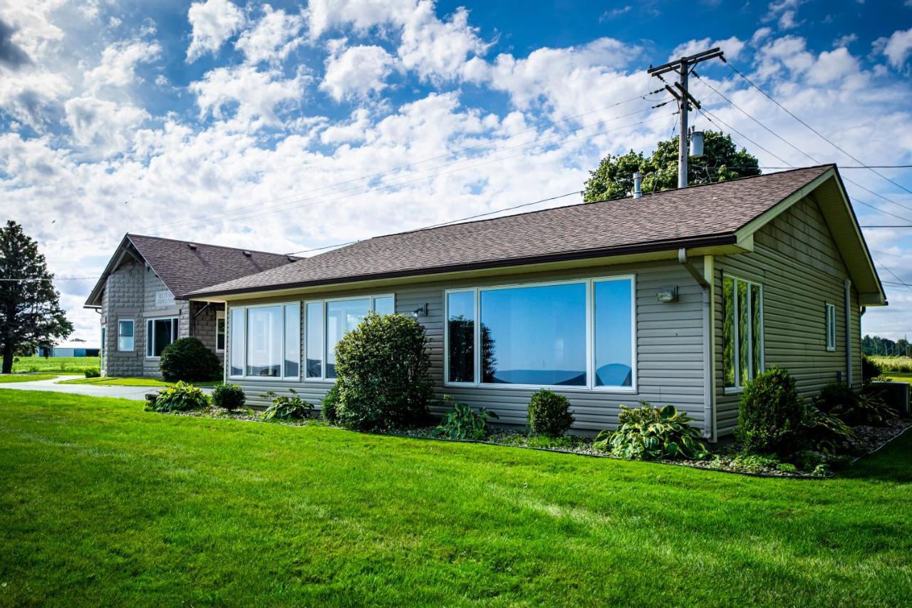 Cozy Lakefront Cottage Huron Exterior photo