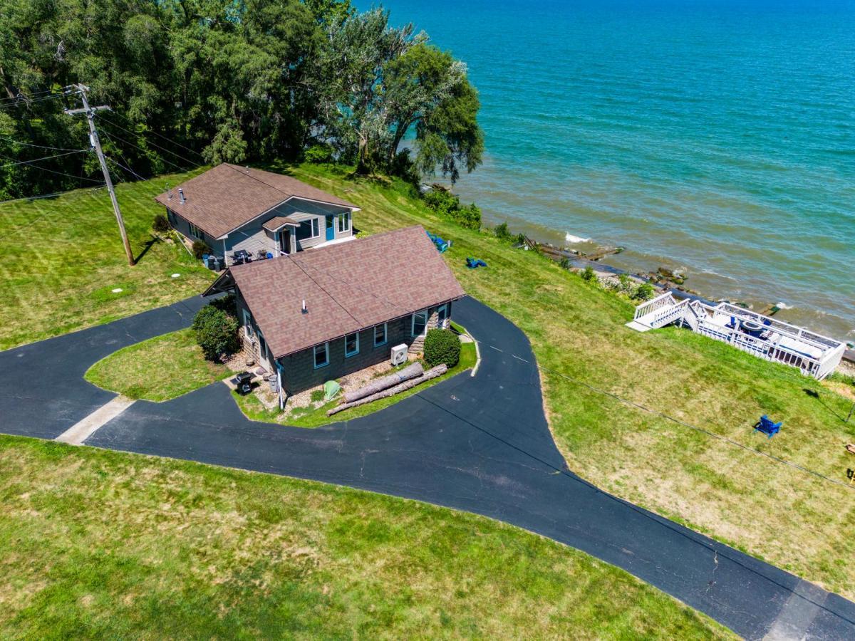 Cozy Lakefront Cottage Huron Exterior photo