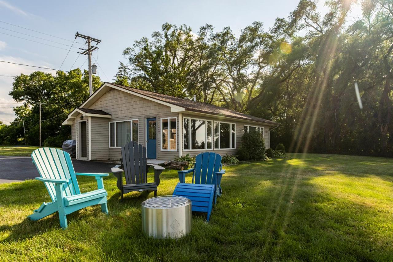 Cozy Lakefront Cottage Huron Exterior photo