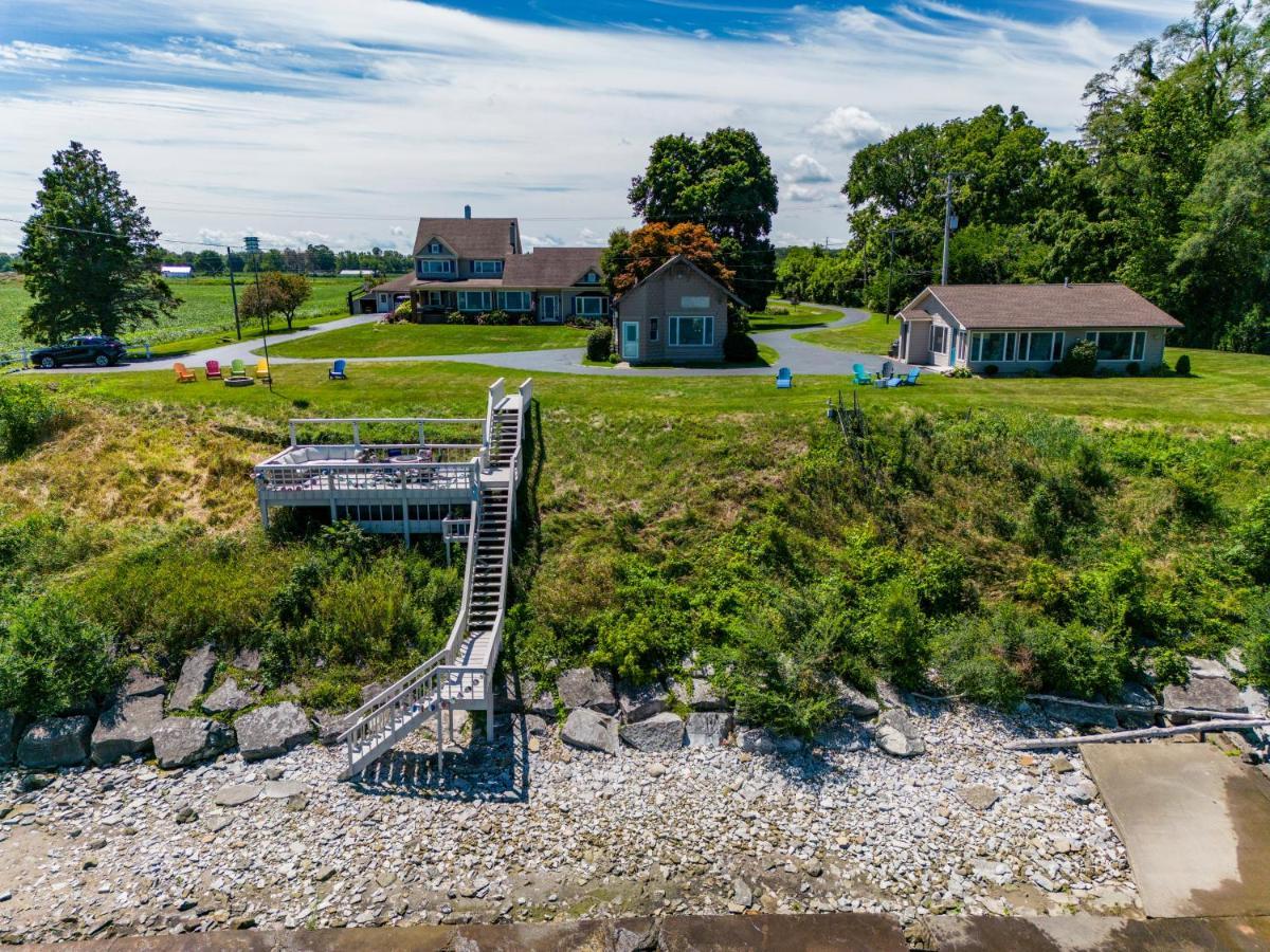 Cozy Lakefront Cottage Huron Exterior photo